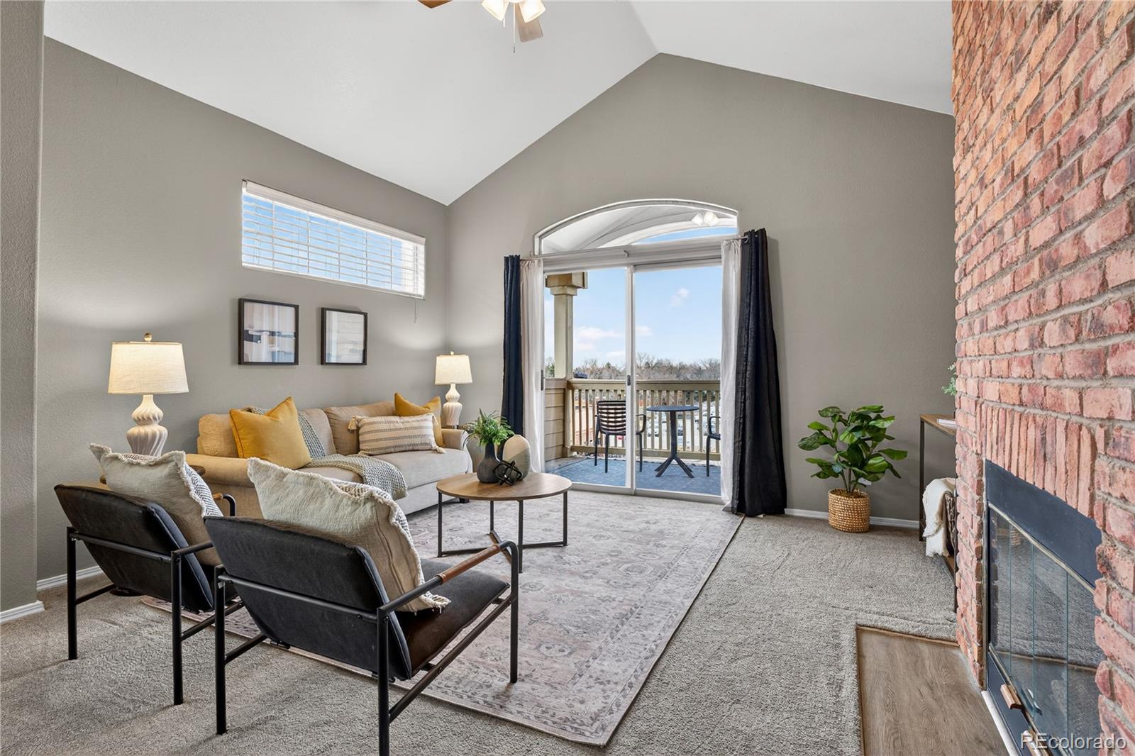 Pinnacle At Highline Littleton Condo / Townhome | MLS #: 60851831691 W Canal Circle 1137, Littleton Beds: 1 Baths: 1 Price: $249,000