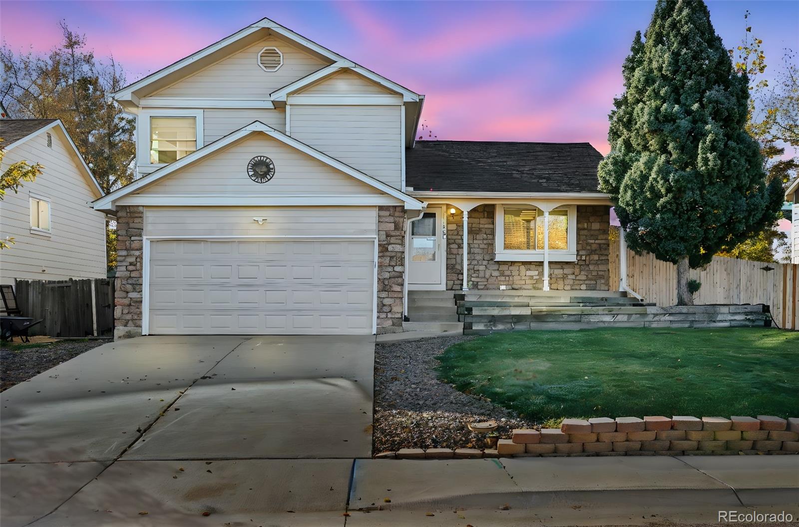 Powderhorn Littleton Home | MLS #: 691203811166 W Bowles Place, Littleton Beds: 3 Baths: 3 Price: $565,000