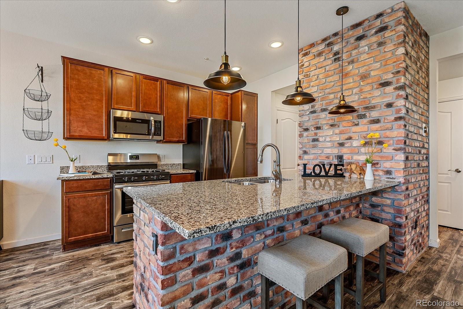  Highlands Ranch Condo / Townhome | MLS #: 60935294605  Copeland Loop 104, Highlands Ranch Beds: 1 Baths: 1 Price: $299,900