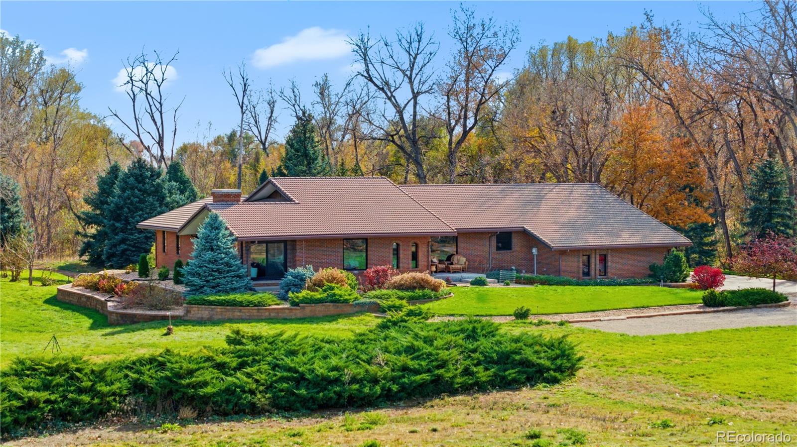 8020 n 81st street, Longmont sold home. Closed on 2025-12-19 for $2,320,000.