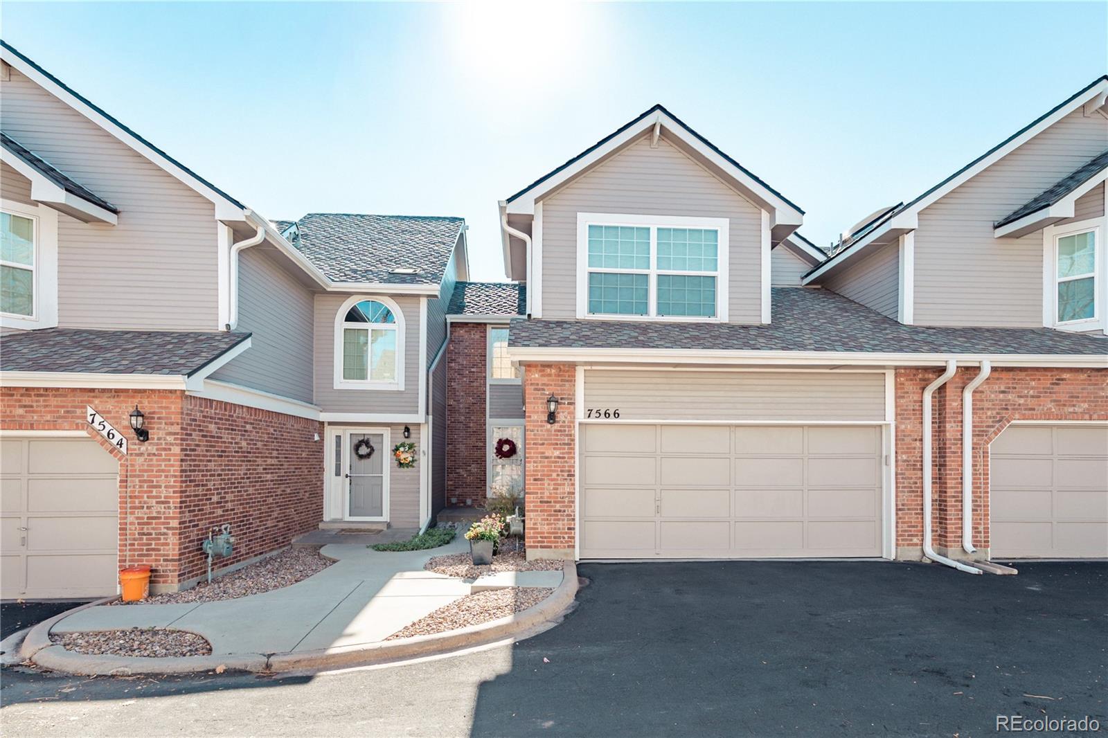  Centennial Condo / Townhome | MLS #: 65209107566 S Monaco Way , Centennial Beds: 2 Baths: 4 Price: $500,000
