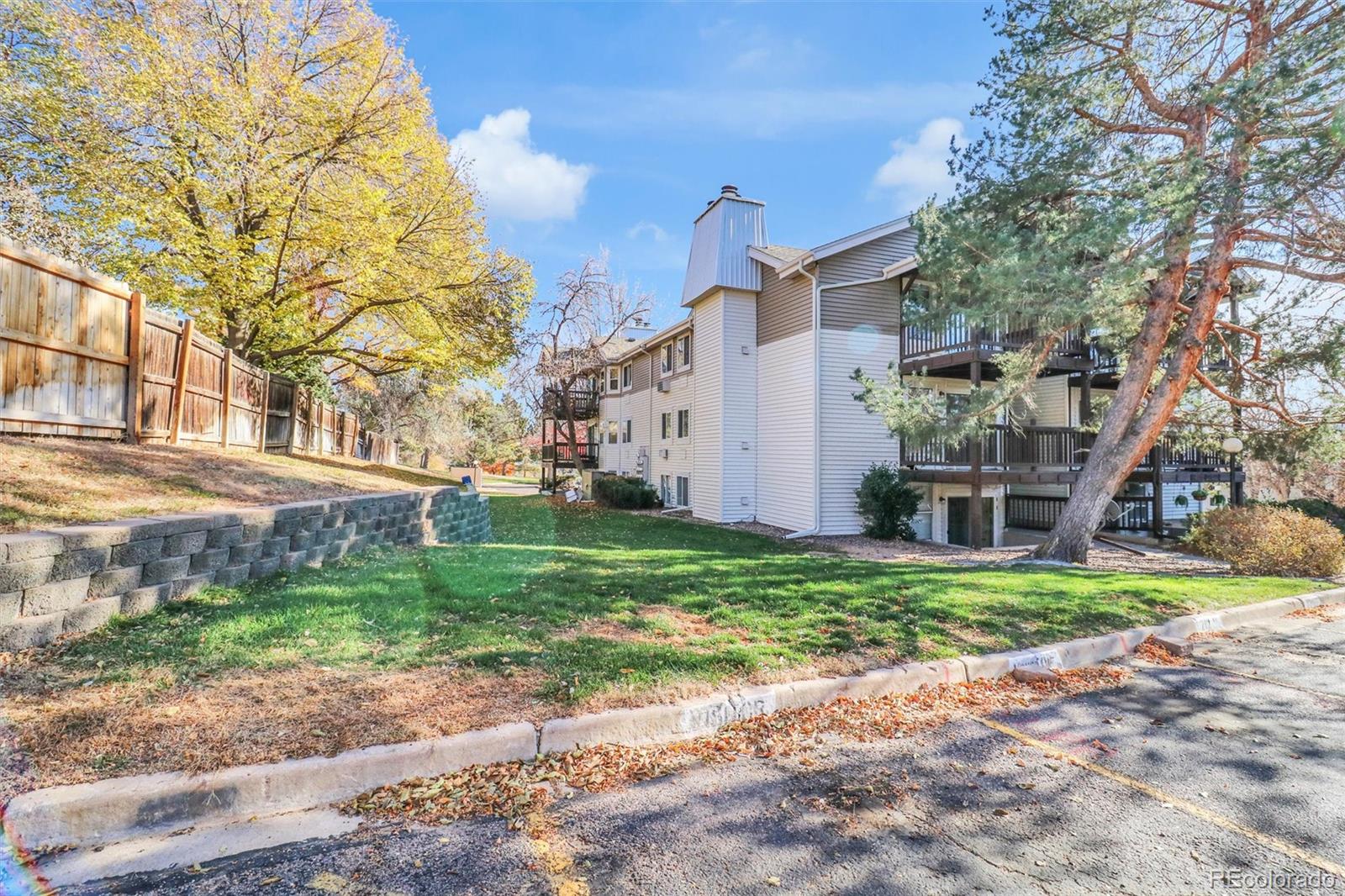Victoria Crossing Aurora Condo / Townhome | MLS #: 973561917321 E Mansfield Avenue 232L, Aurora Beds: 2 Baths: 1 Price: $216,000