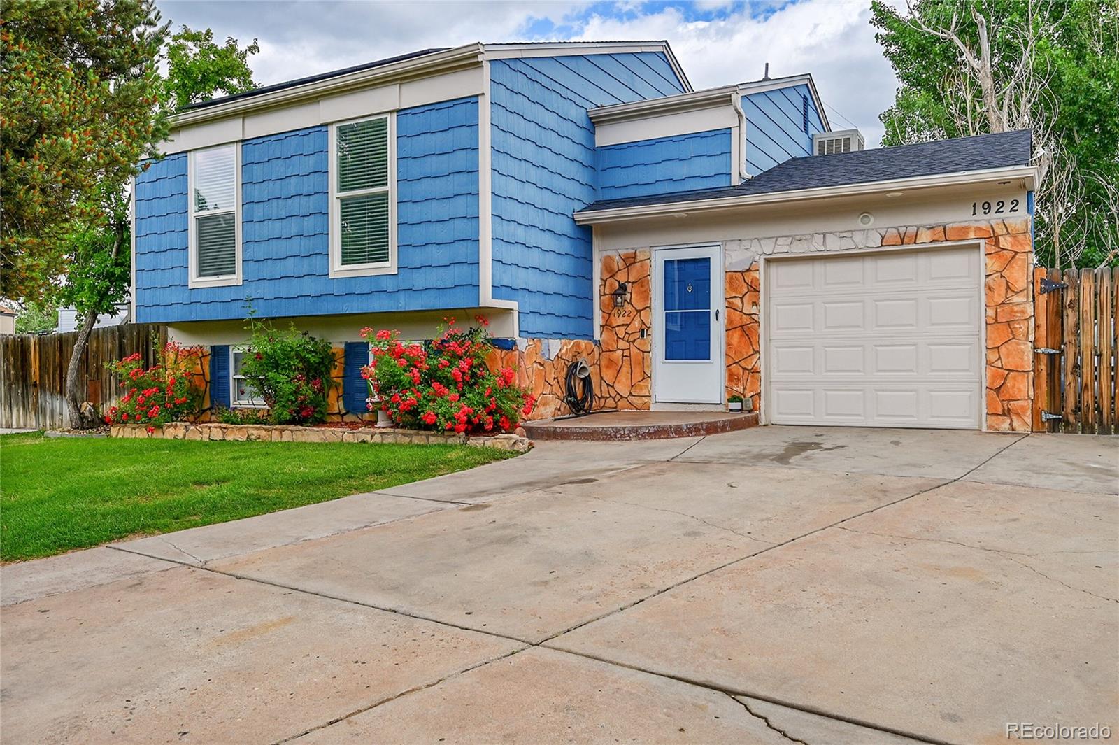 Aurora Cascades Aurora Home | MLS #: 40569671922  Danube Way, Aurora Beds: 4 Baths: 2 Price: $465,000