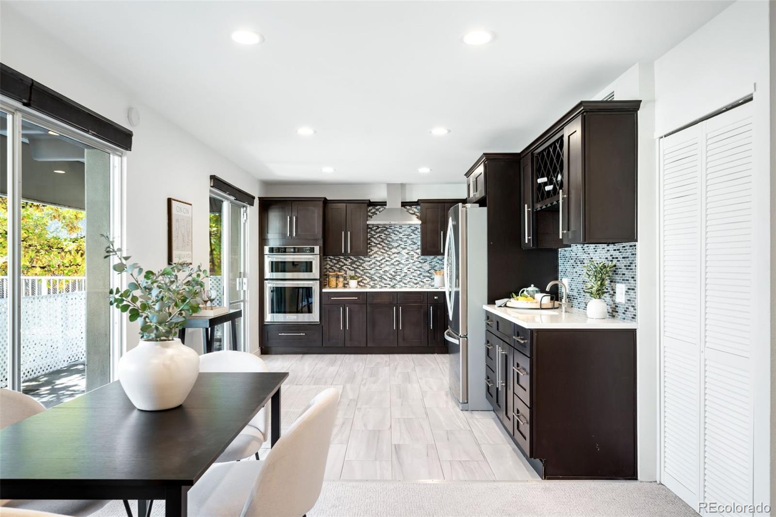 Cheesman Park Denver Condo / Townhome | MLS #: 40541181200 N Humboldt Street 206, Denver Beds: 2 Baths: 2 Price: $415,000