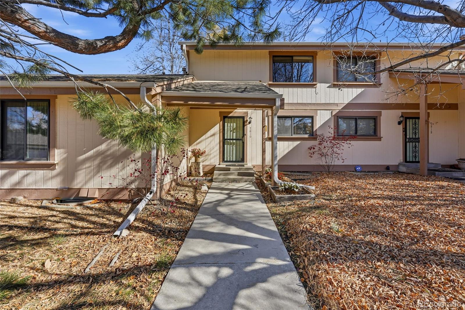 7816 w 90th avenue, Westminster sold home. Closed on 2025-12-19 for $415,000.