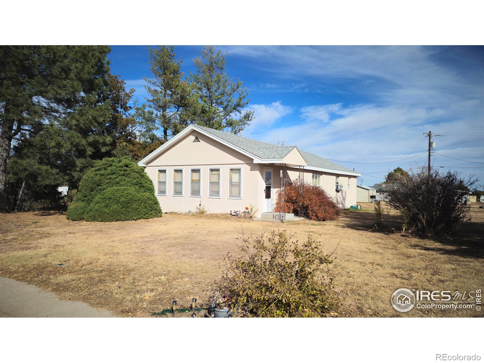 160 e 3rd street, Cheyenne Wells sold home. Closed on 2026-01-14 for $121,000.