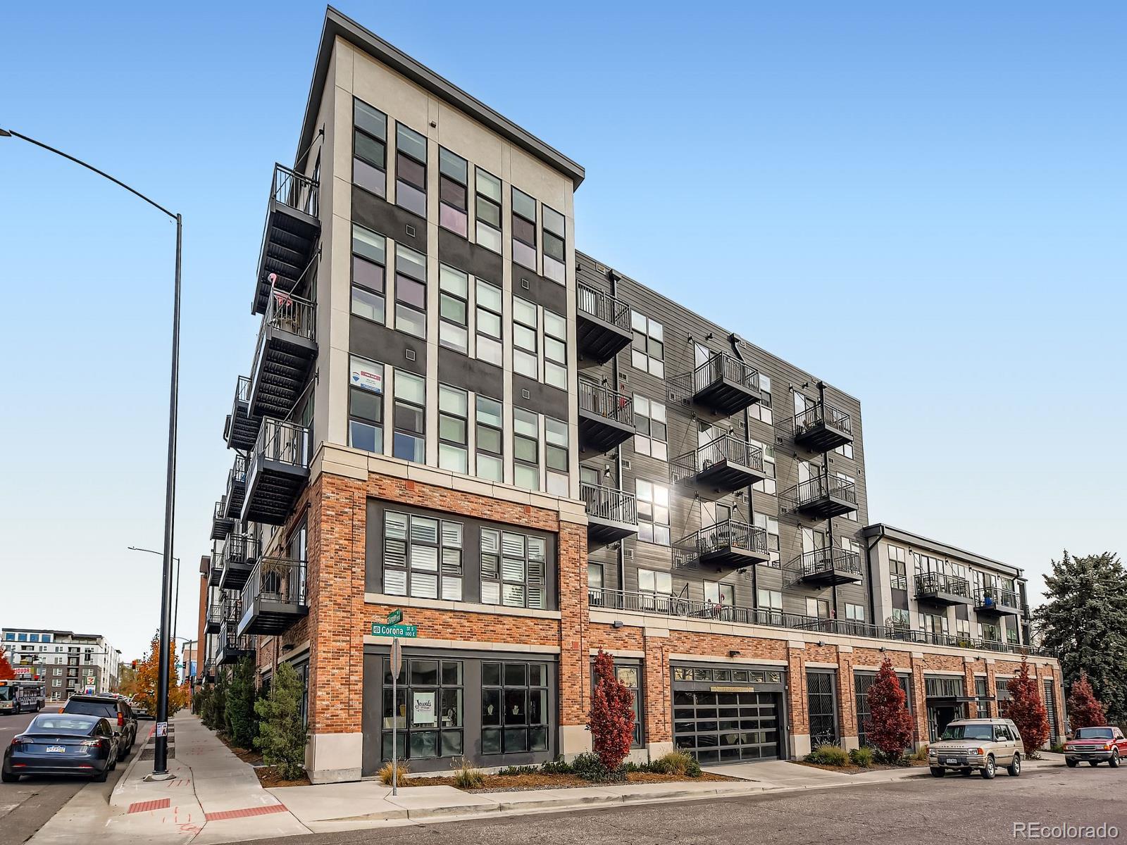  Englewood Condo / Townhome | MLS #: 57106363500 S Corona Street 307, Englewood Beds: 2 Baths: 2 Price: $375,000