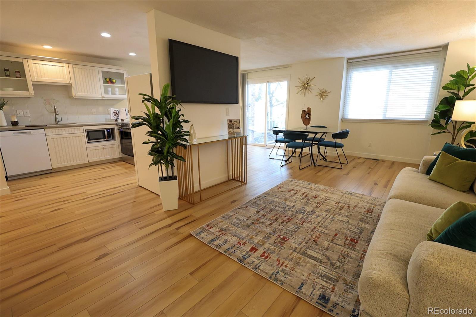 The Shores Aurora Condo / Townhome | MLS #: 64741072840 S Kenton Court , Aurora Beds: 2 Baths: 2 Price: $330,000