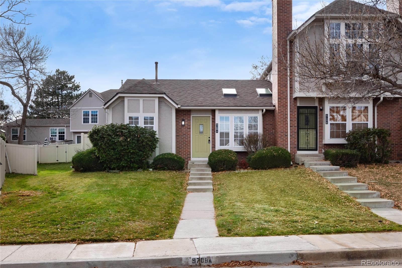 Dakota Station Littleton Condo / Townhome | MLS #: 86139219709 W Chatfield Avenue A, Littleton Beds: 4 Baths: 2 Price: $400,000