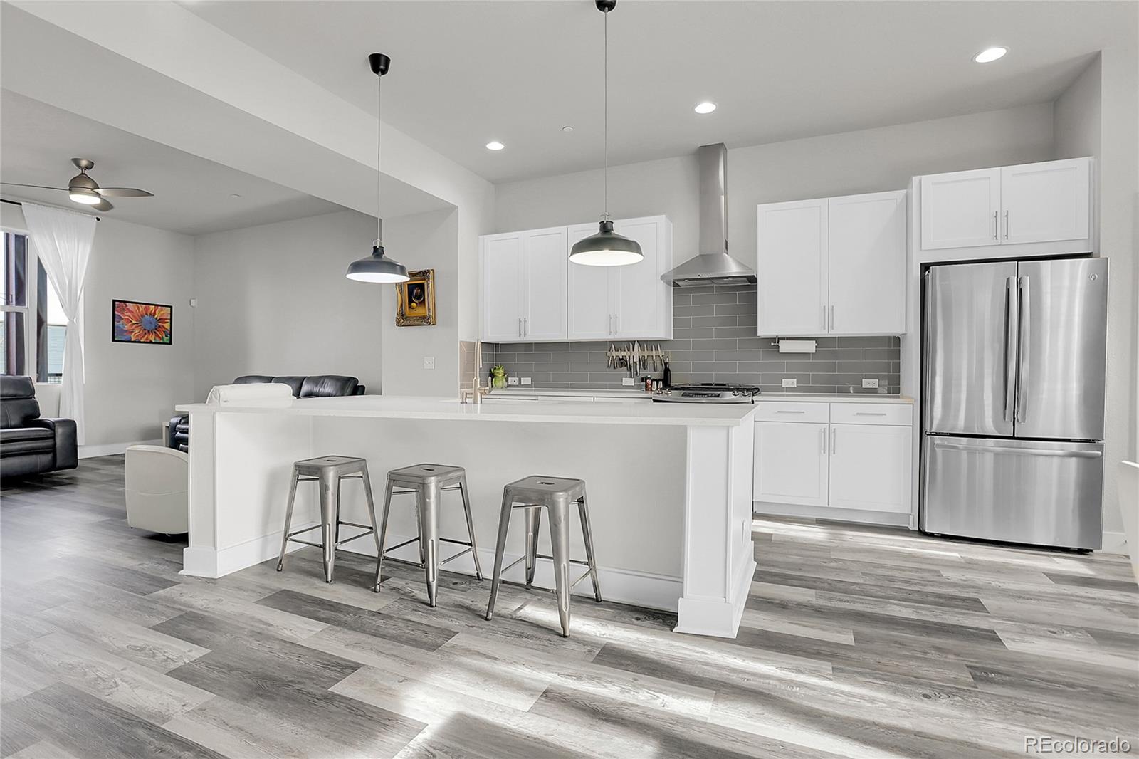 Belmar Lakewood Condo / Townhome | MLS #: 58527187040 W Alaska Drive , Lakewood Beds: 3 Baths: 4 Price: $675,000