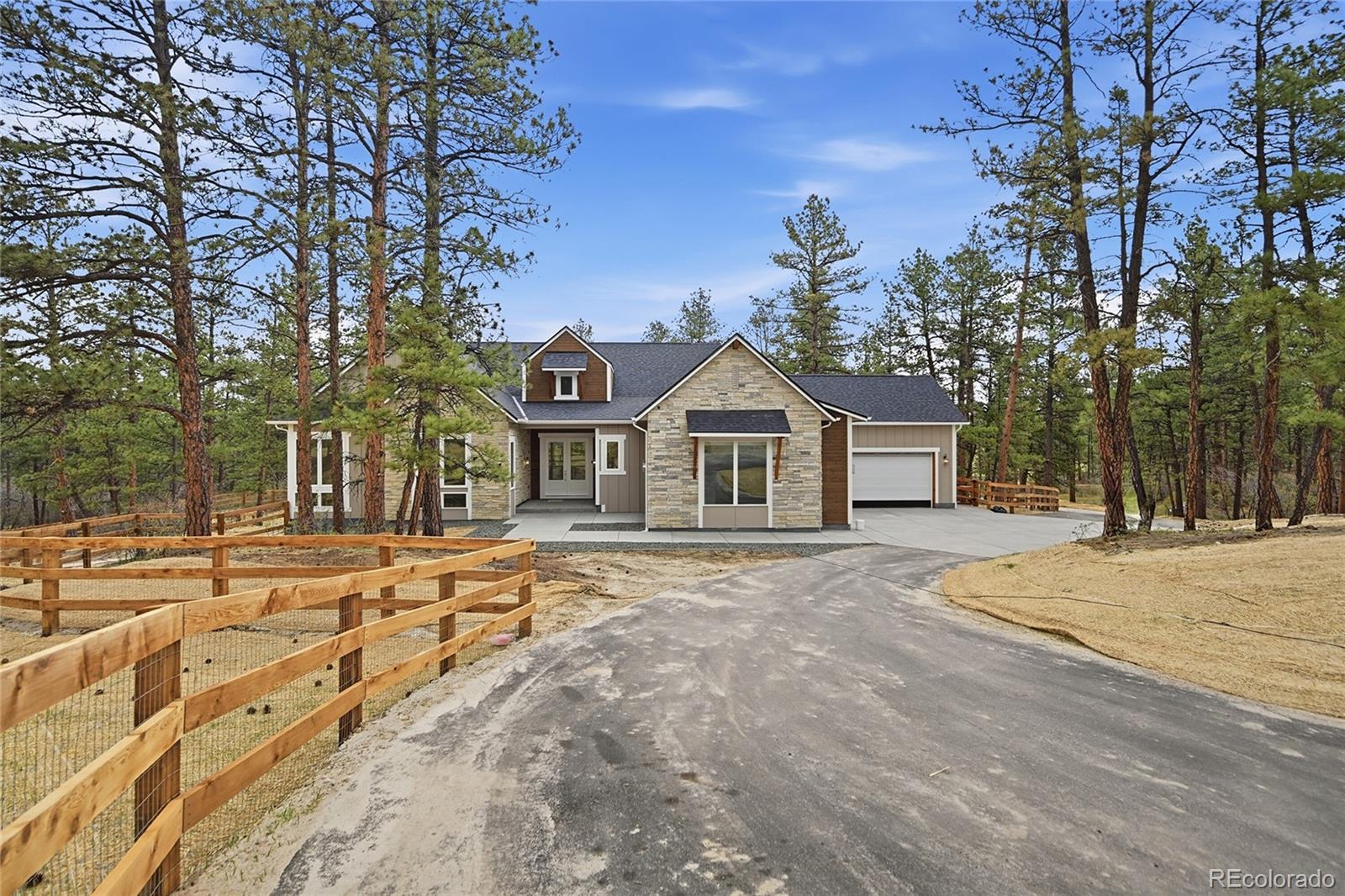 7572  kelty trail, Franktown sold home. Closed on 2026-05-15 for $2,287,888.