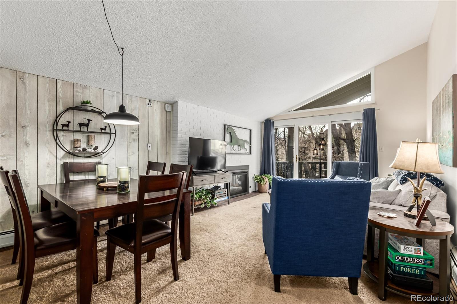 903 n frontage road, Vail sold home. Closed on 2026-05-15 for $865,000.