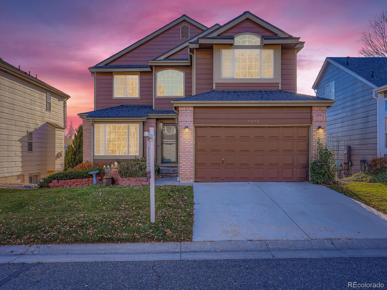 Stony Creek Littleton Home | MLS #: 30916849404 W Hinsdale Place, Littleton Beds: 5 Baths: 4 Price: $575,000