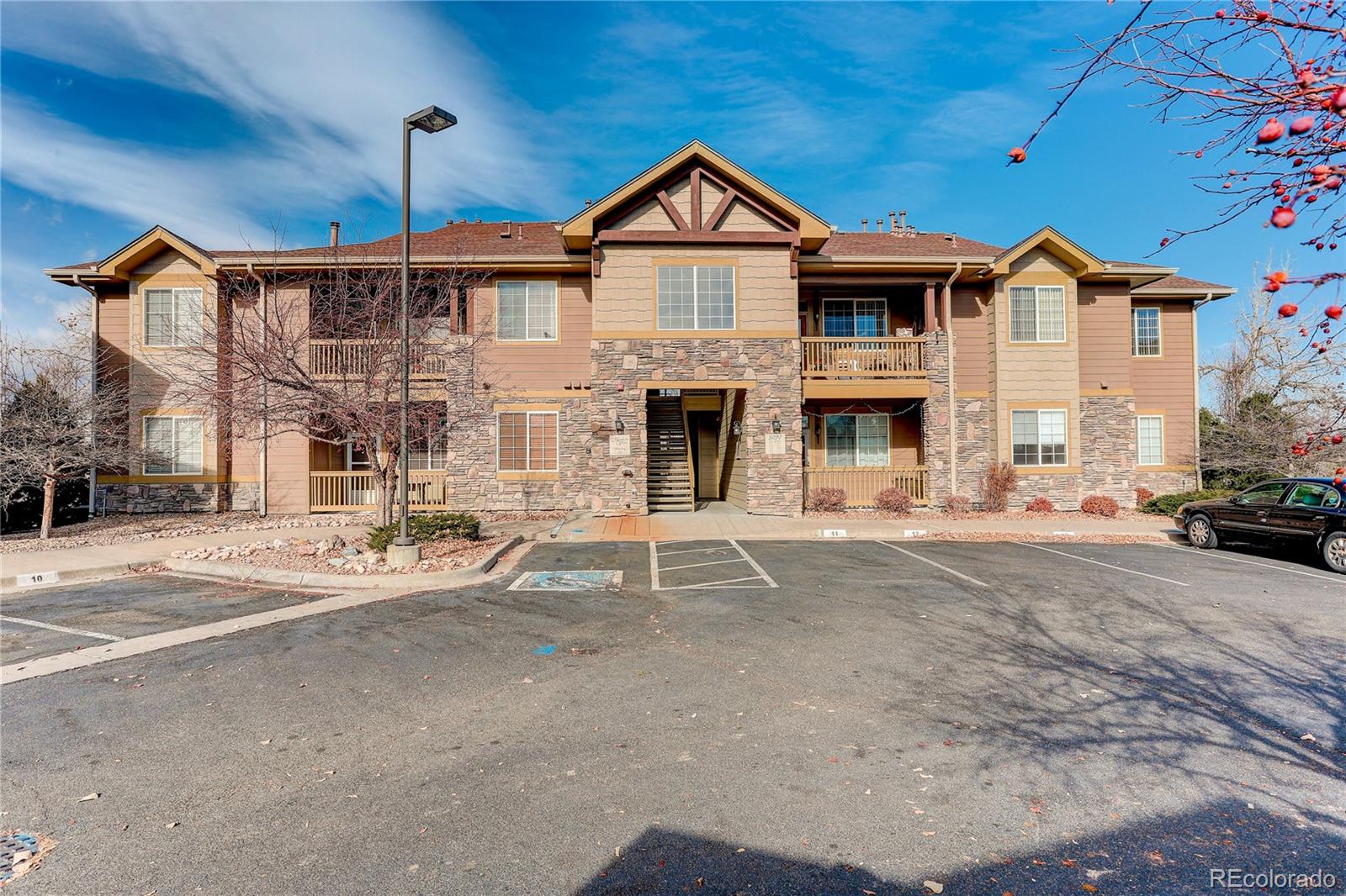 8039 lee drive, Arvada sold home. Closed on 2026-09-02 for $376,000.