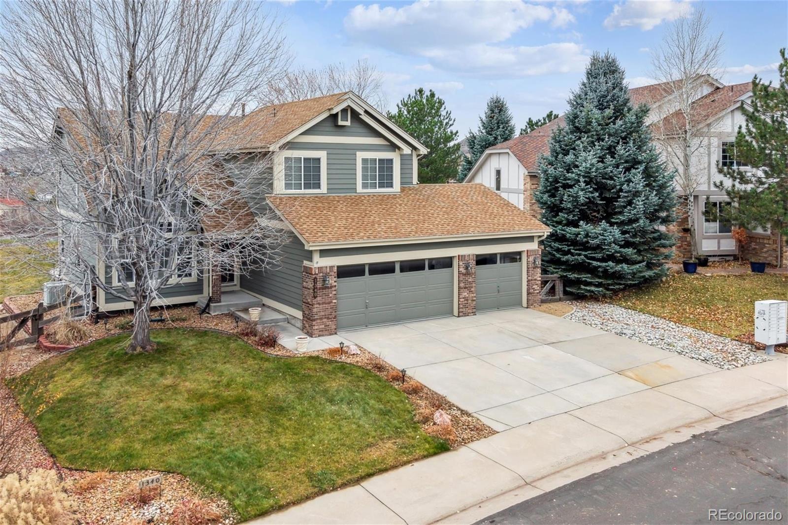 Red Hawk Castle Rock Home | MLS #: 83888311340  Rosemary Drive, Castle Rock Beds: 4 Baths: 3 Price: $645,000