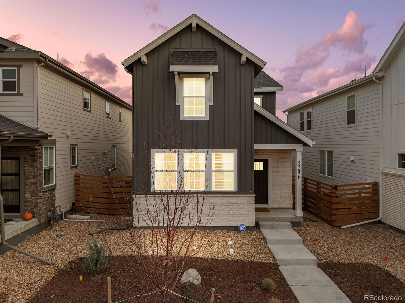 23920 e 34th avenue, Aurora sold home. Closed on 2026-05-22 for $425,000.