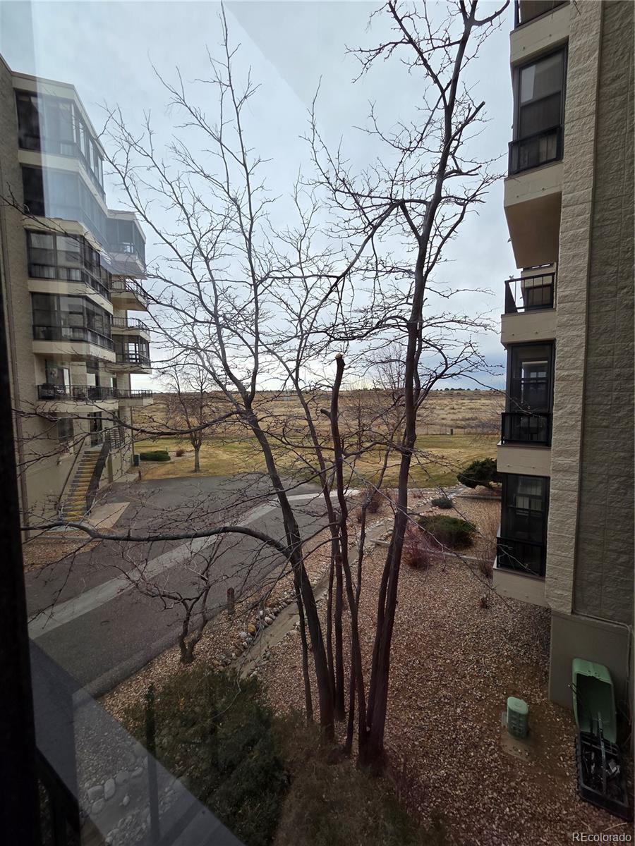 Heather Gardens Aurora Condo / Townhome | MLS #: 859269113800 E Marina Drive 211, Aurora Beds: 2 Baths: 1 Price: $190,000