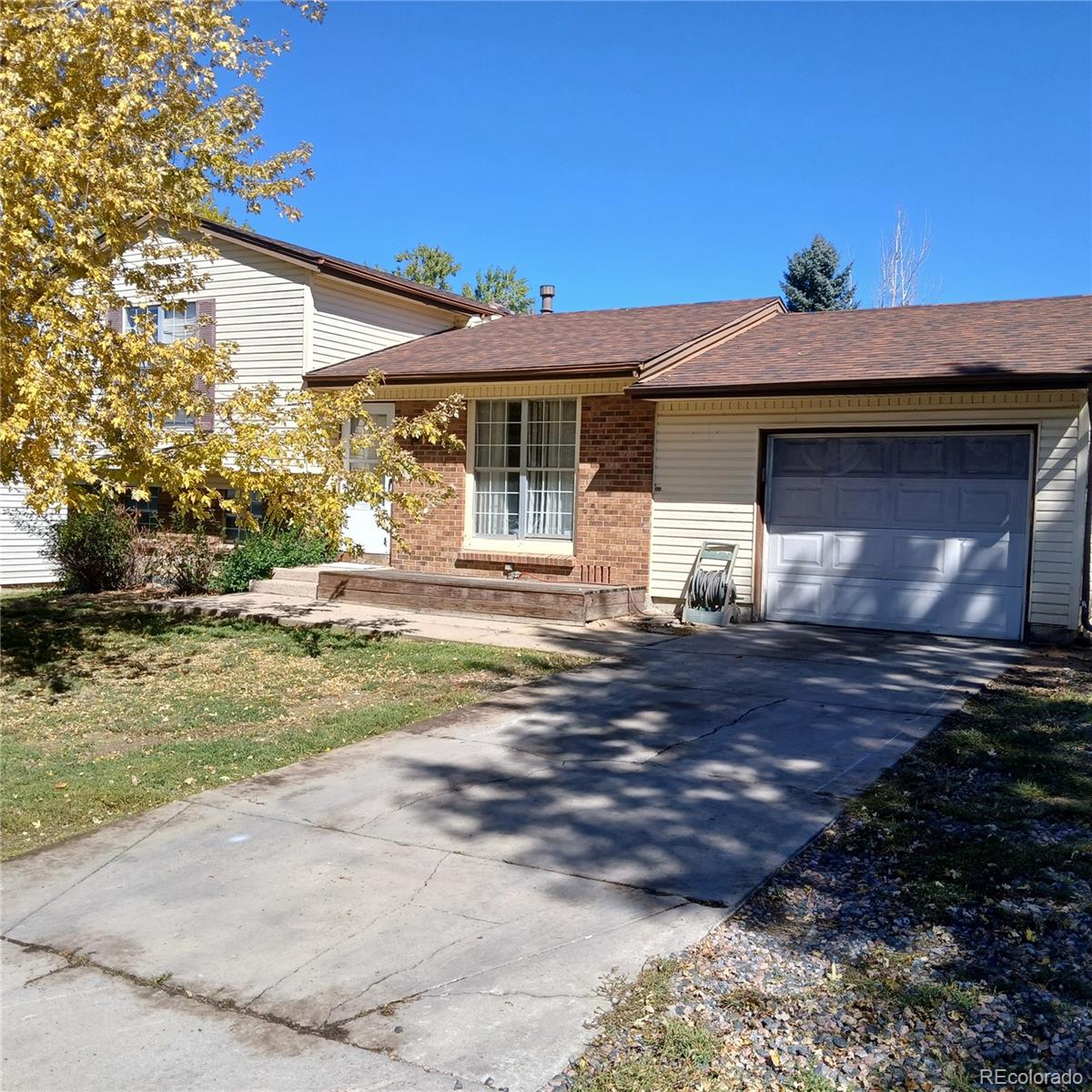 Kingsborough Knolls Aurora Home | MLS #: 16241211262 S Olathe Way, Aurora Beds: 3 Baths: 2 Price: $325,000