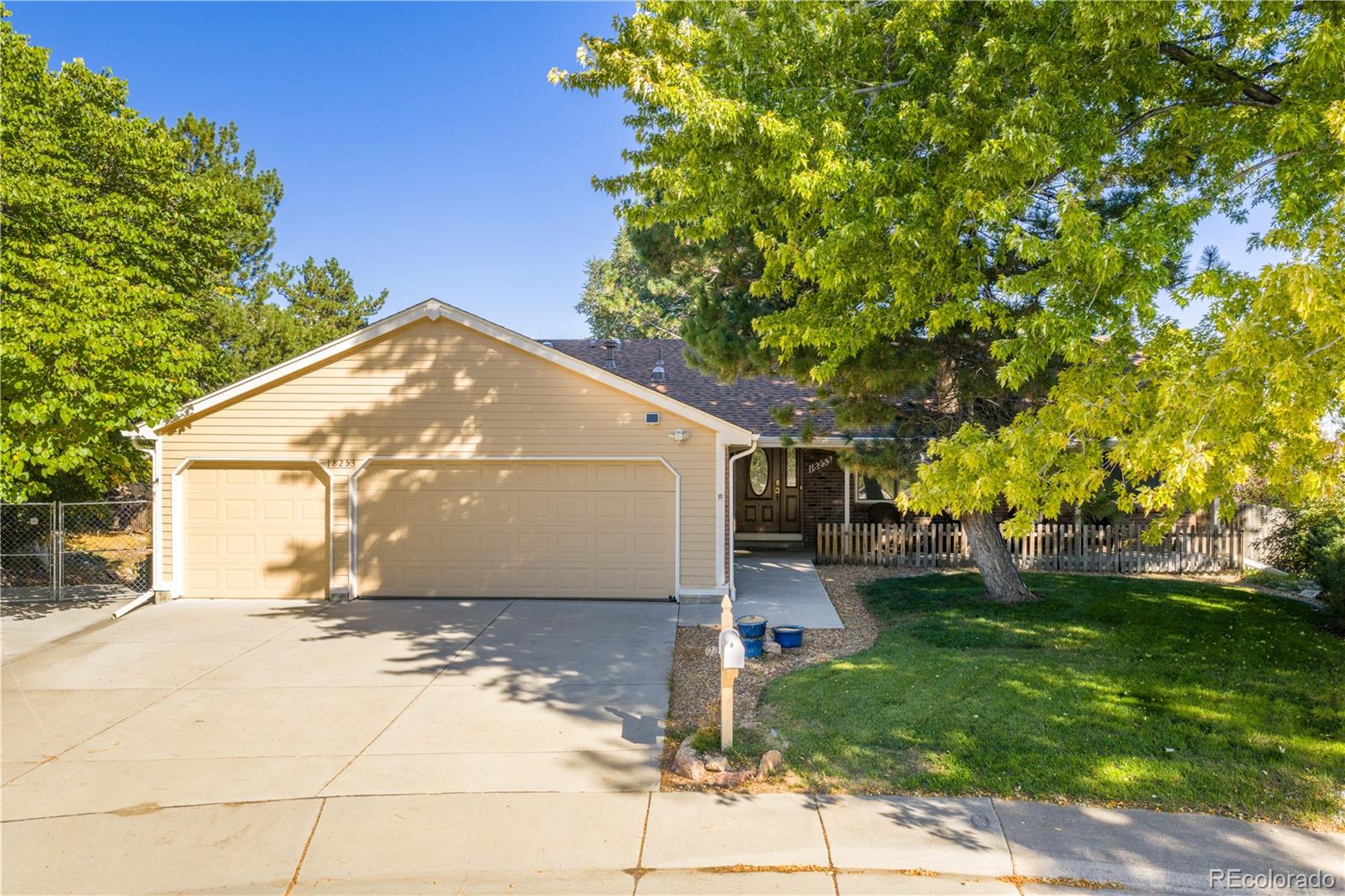 Summer Valley Aurora Home | MLS #: 917585318253 E Mansfield Avenue, Aurora Beds: 6 Baths: 3 Price: $575,000