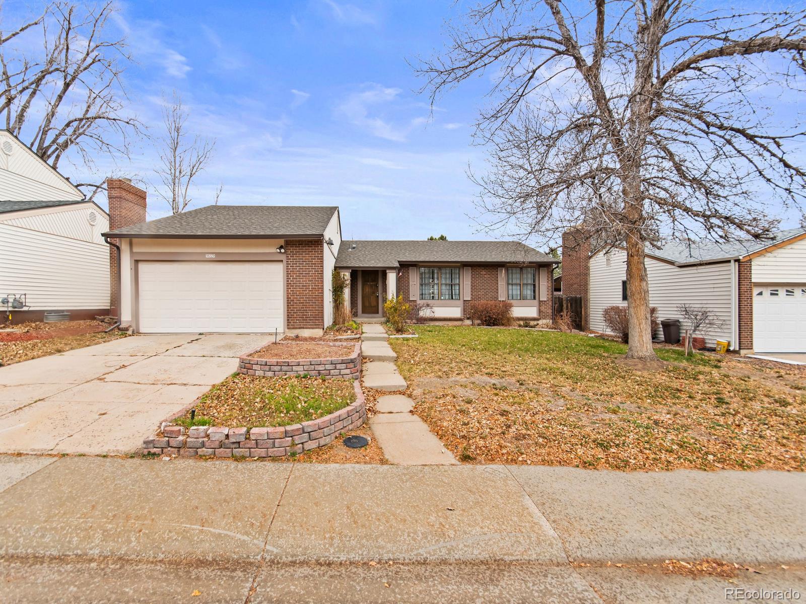 Pheasant Run Aurora Home | MLS #: 701767016229 E Stanford Place, Aurora Beds: 3 Baths: 2 Price: $424,000
