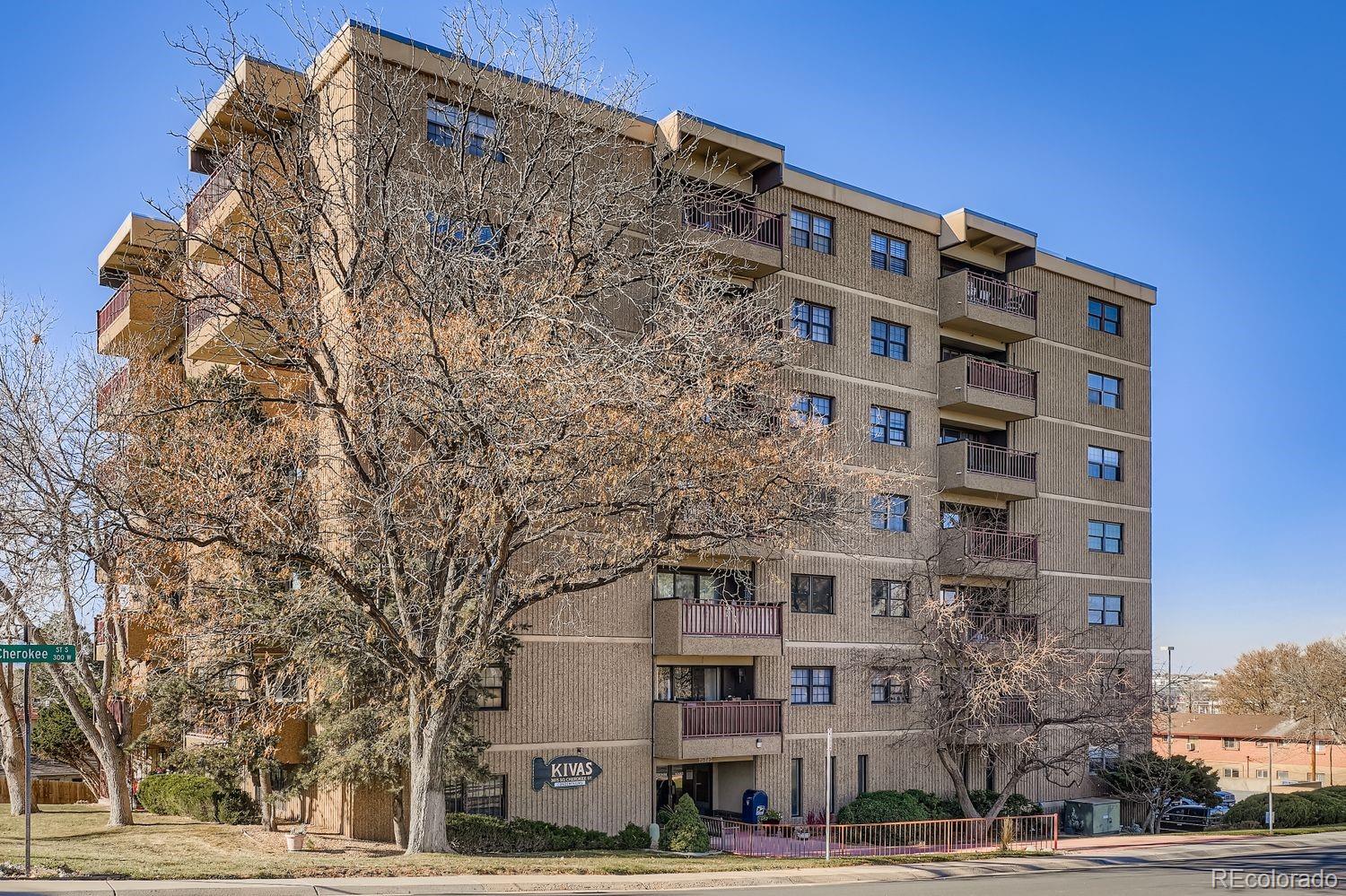 3675 s cherokee street, Englewood sold home. Closed on 2026-03-16 for $300,000.