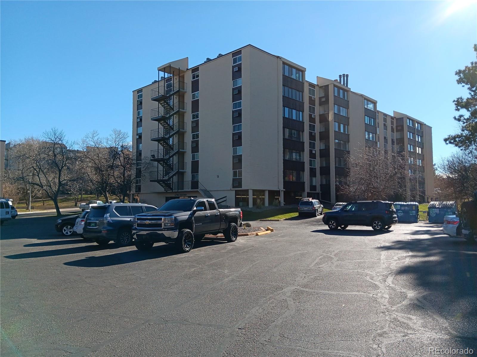 3465 s poplar street, Denver sold home. Closed on 2026-03-12 for $243,500.