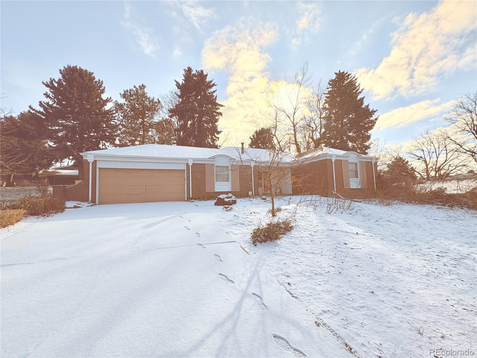 Cherry Knolls Centennial Home | MLS #: 32543256829 S Elizabeth Circle, Centennial Beds: 3 Baths: 3 Price: $550,000