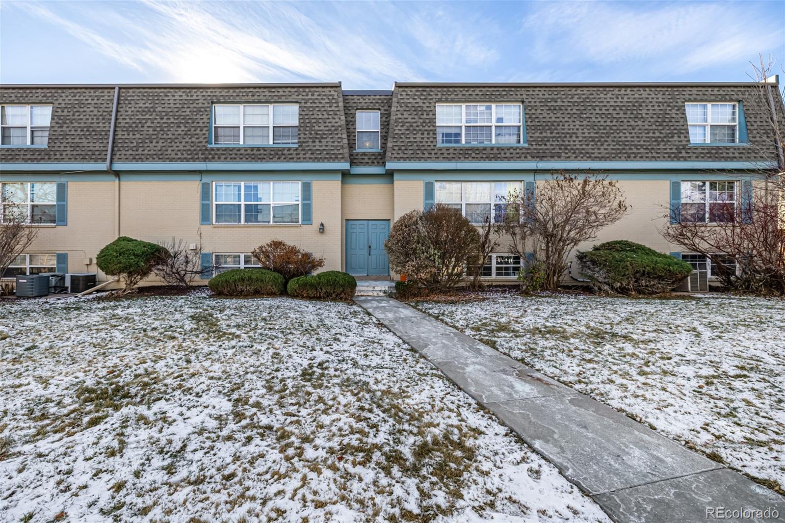 Hampden Court Denver Condo / Townhome | MLS #: 93256469100 E Girard Avenue 3, Denver Beds: 1 Baths: 1 Price: $105,000