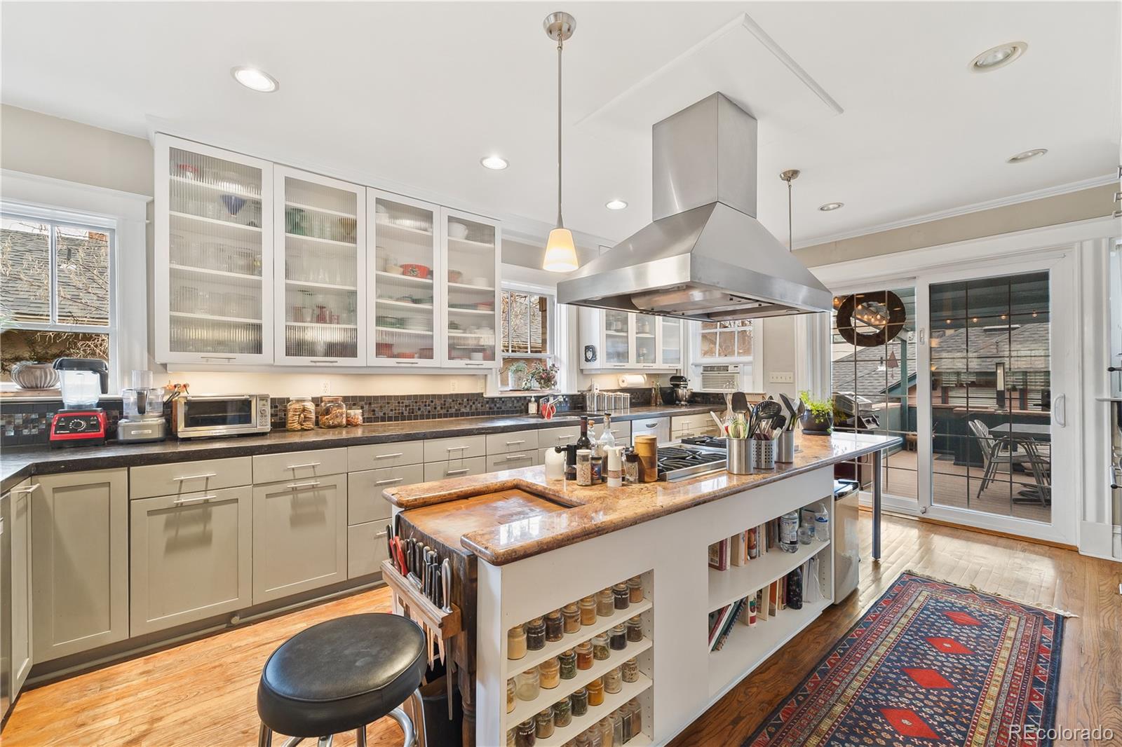 Capitol Hill Denver Condo / Townhome | MLS #: 7316221939 N Pearl Street C, Denver Beds: 2 Baths: 3 Price: $850,000