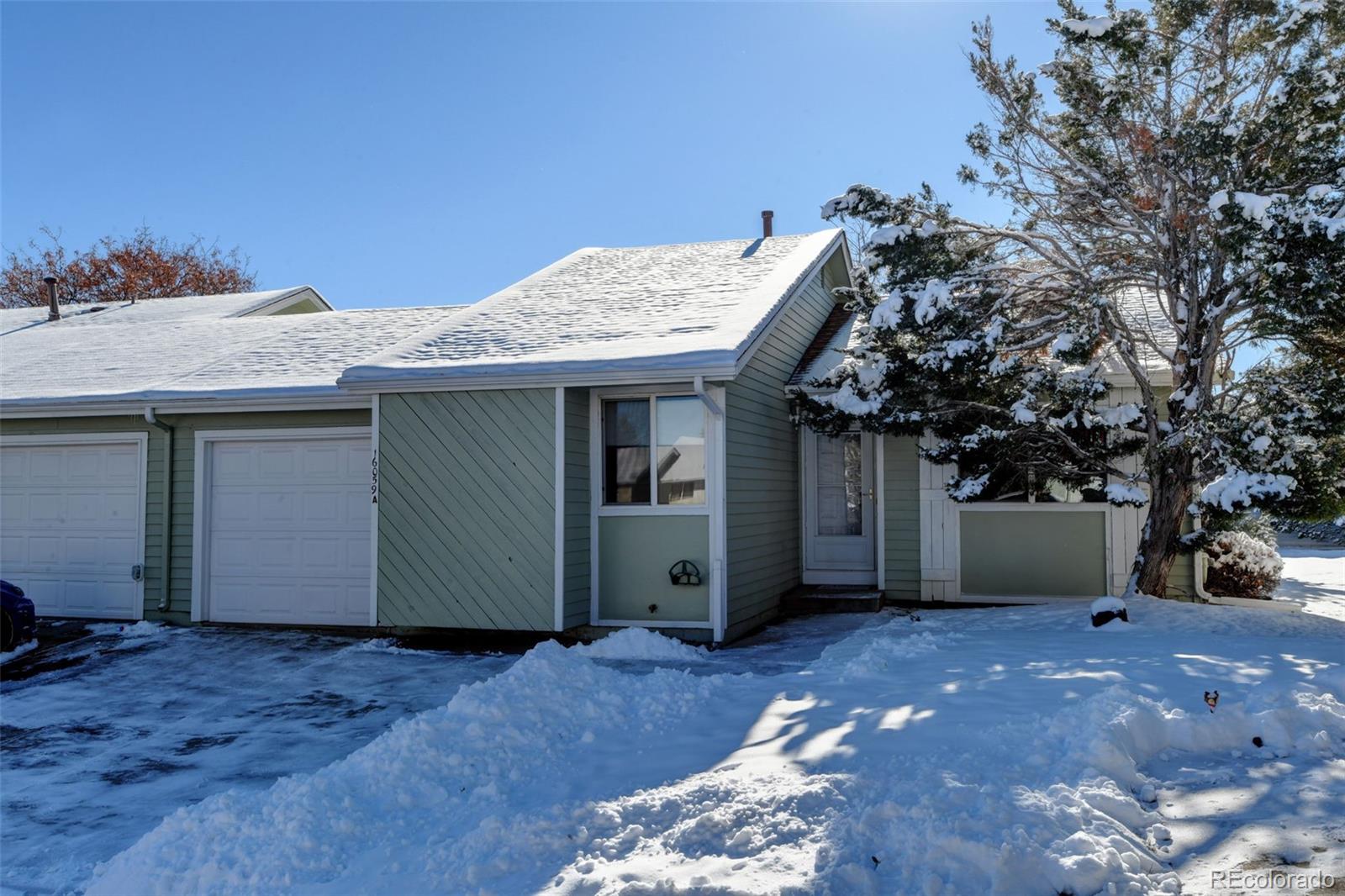 Sunburst Aurora Condo / Townhome | MLS #: 602630616059 E Radcliff Place A, Aurora Beds: 2 Baths: 1 Price: $290,000