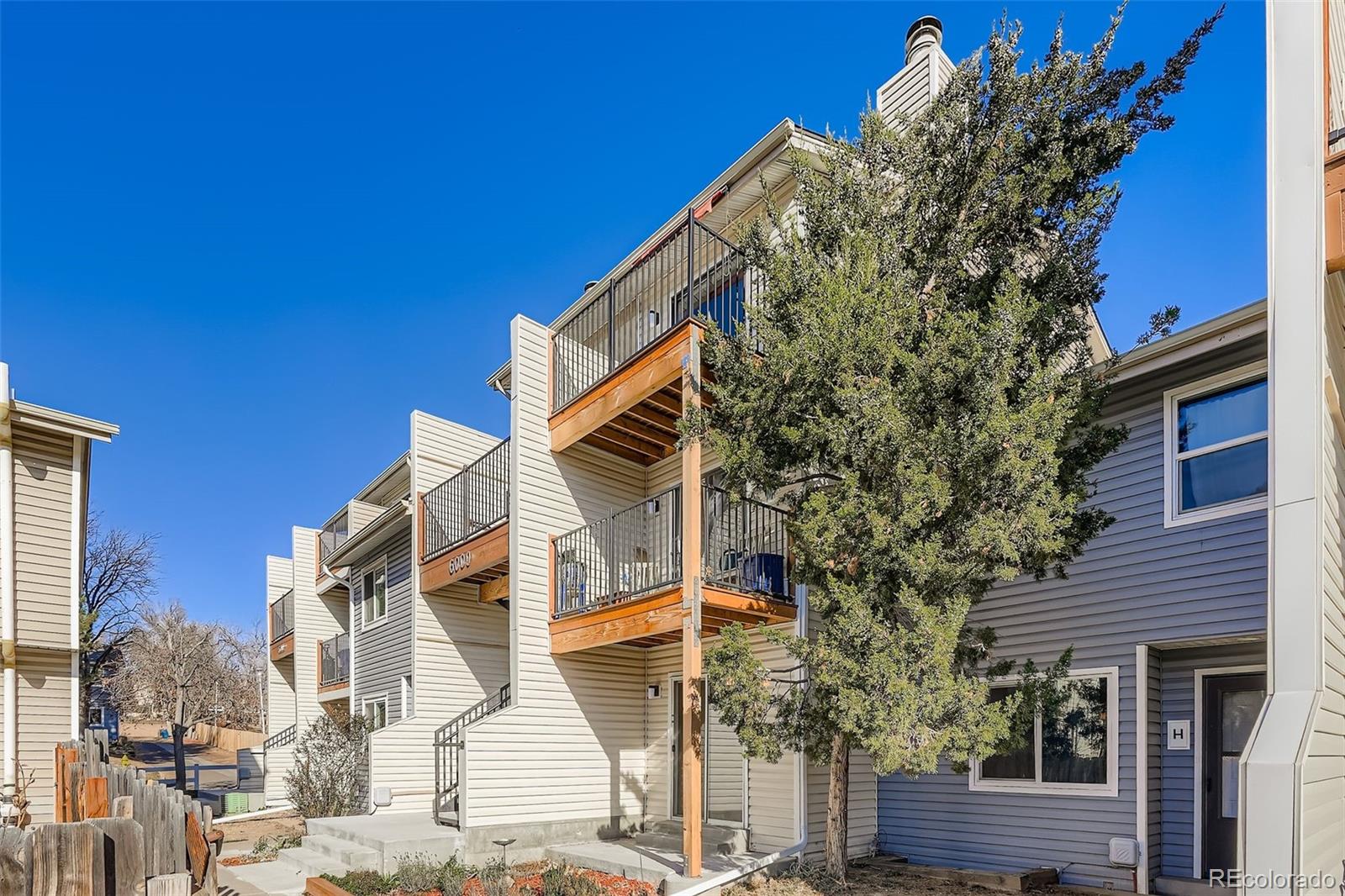  Arvada Condo / Townhome | MLS #: 50135786009  Yarrow Street K, Arvada Beds: 2 Baths: 2 Price: $255,900