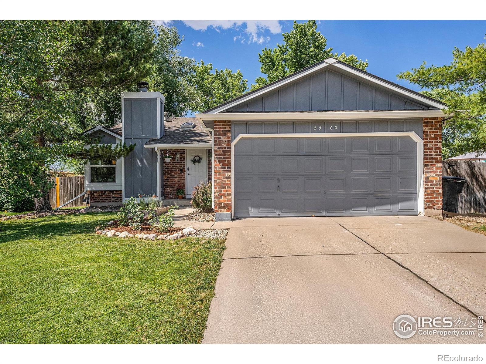 Meadowlark Longmont Home | MLS #: 45678910480062500  Sunset Drive, Longmont Beds: 4 Baths: 2 Price: $487,500
