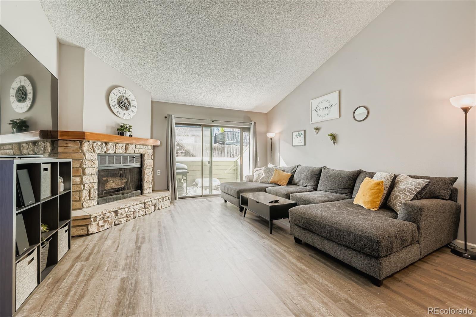Chaparral Aurora Condo / Townhome | MLS #: 16905384155 S Richfield Way , Aurora Beds: 3 Baths: 2 Price: $315,000