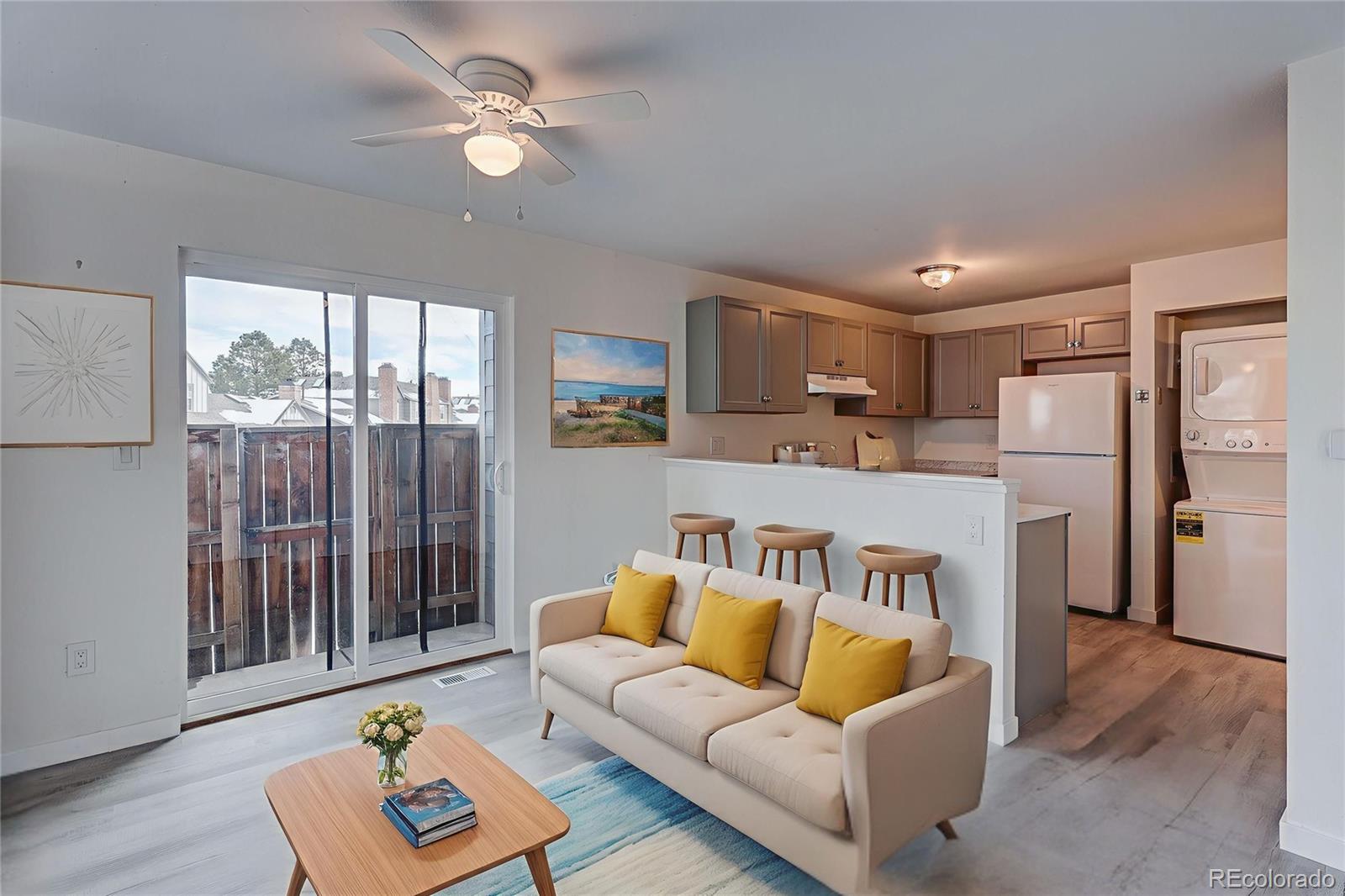 Discovery At Smoky Hill Aurora Condo / Townhome | MLS #: 541588516923 E Whitaker Drive B, Aurora Beds: 1 Baths: 1 Price: $175,000