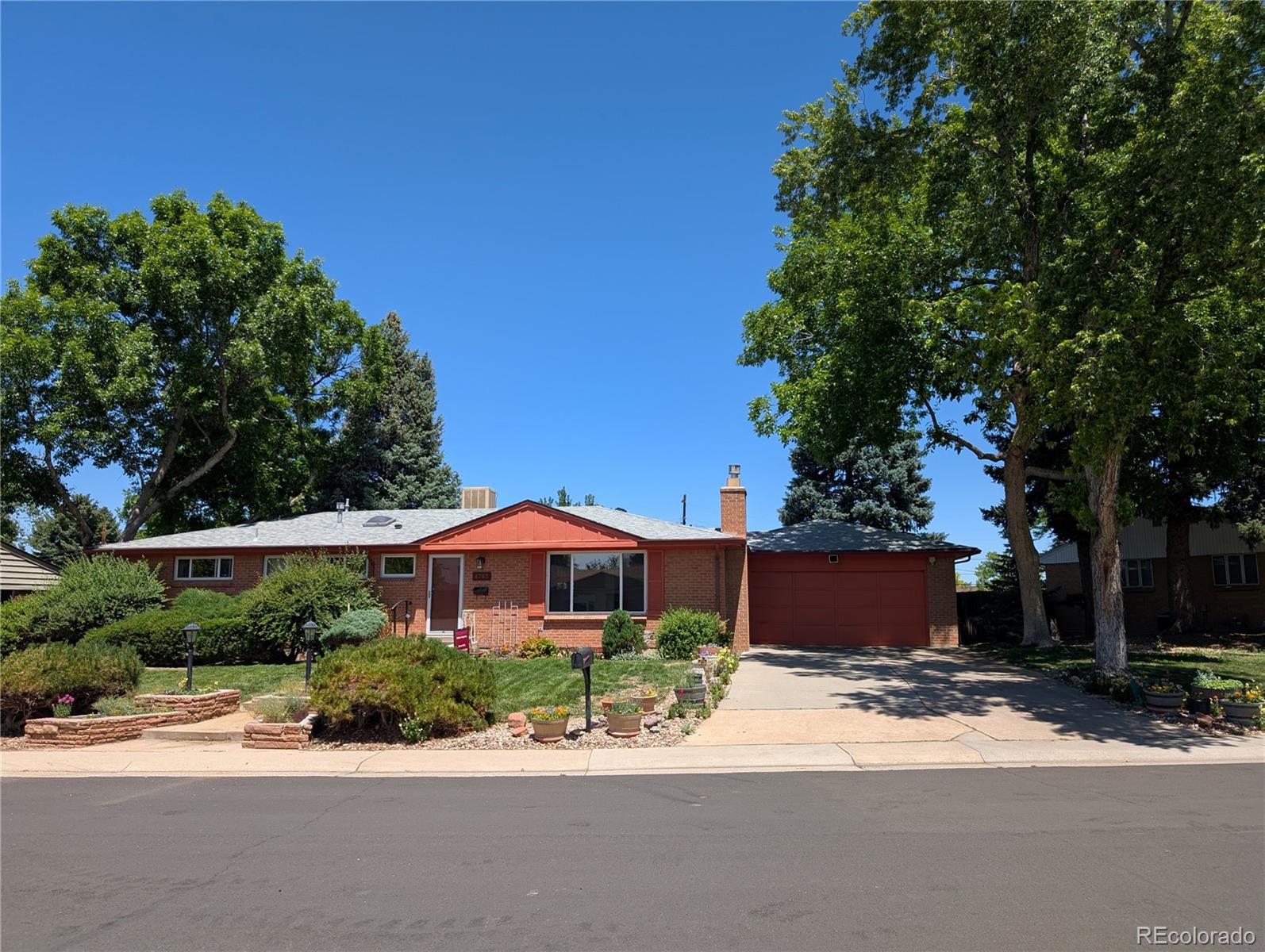 Nob Hill Centennial Home | MLS #: 17165876763 S Ash Way, Centennial Beds: 5 Baths: 3 Price: $649,900