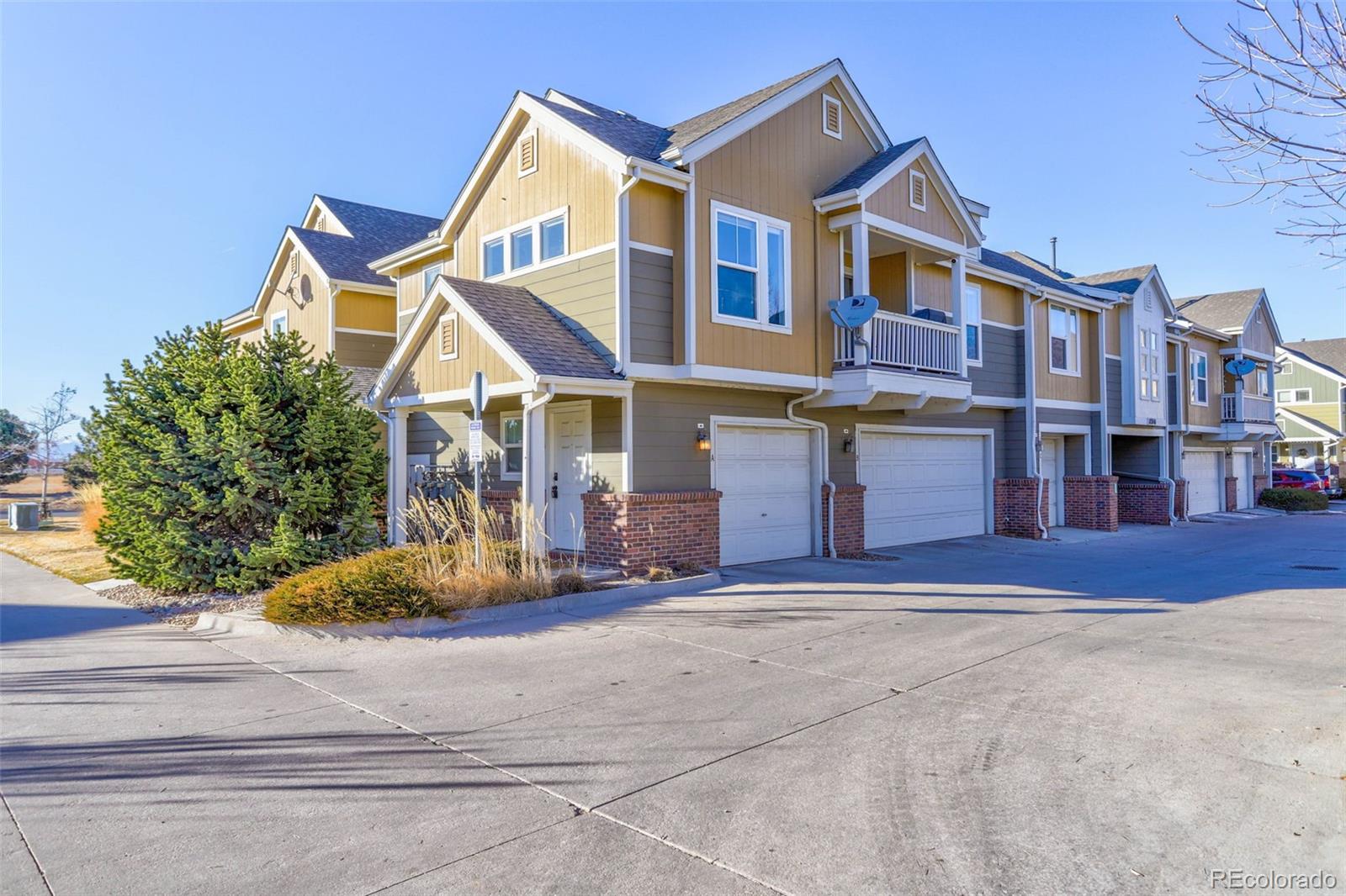  Commerce City Condo / Townhome | MLS #: 229239011844  Oak Hill Way A, Commerce City Beds: 2 Baths: 2 Price: $280,000