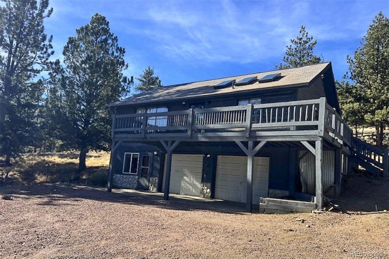 176 8th street, Guffey sold home. Closed on 2025-12-04 for $300,000.