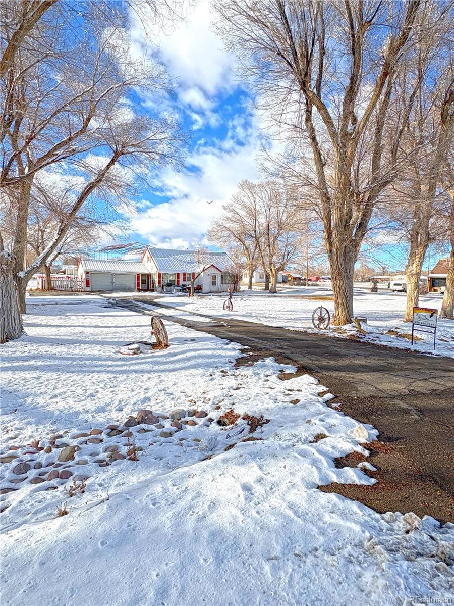 401 stegosaurus , Dinosaur sold home. Closed on 2026-04-17 for $181,000.