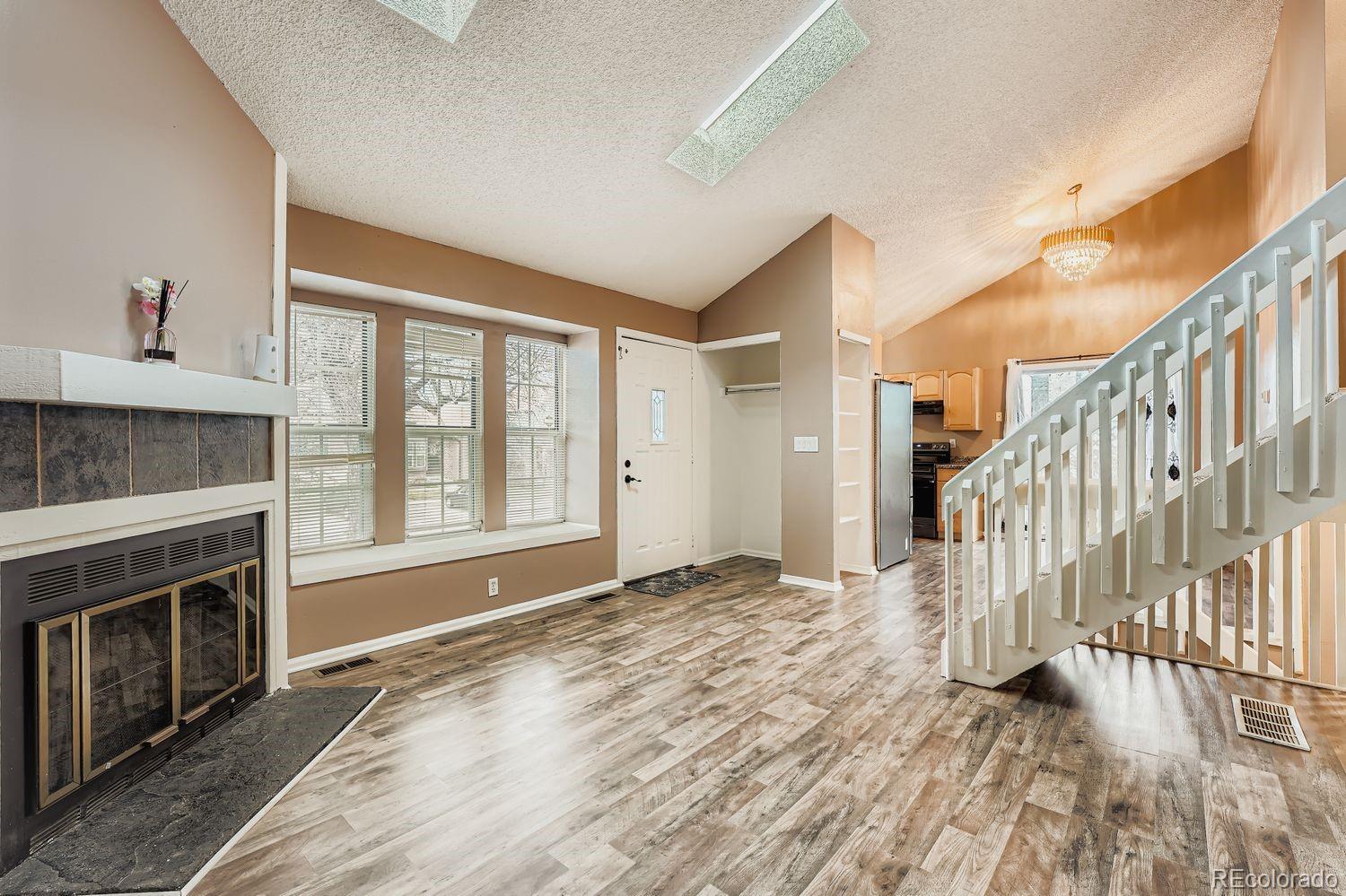 17365 e rice circle, Aurora sold home. Closed on 2026-04-21 for $310,000.