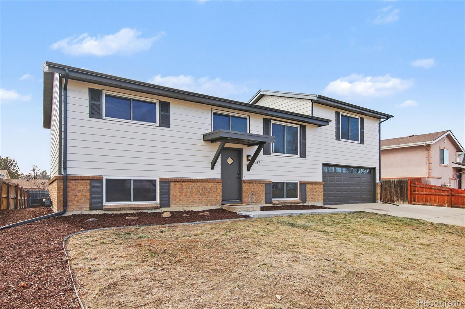 1582  quivira drive, Denver sold home. Closed on 2026-03-30 for $560,000.