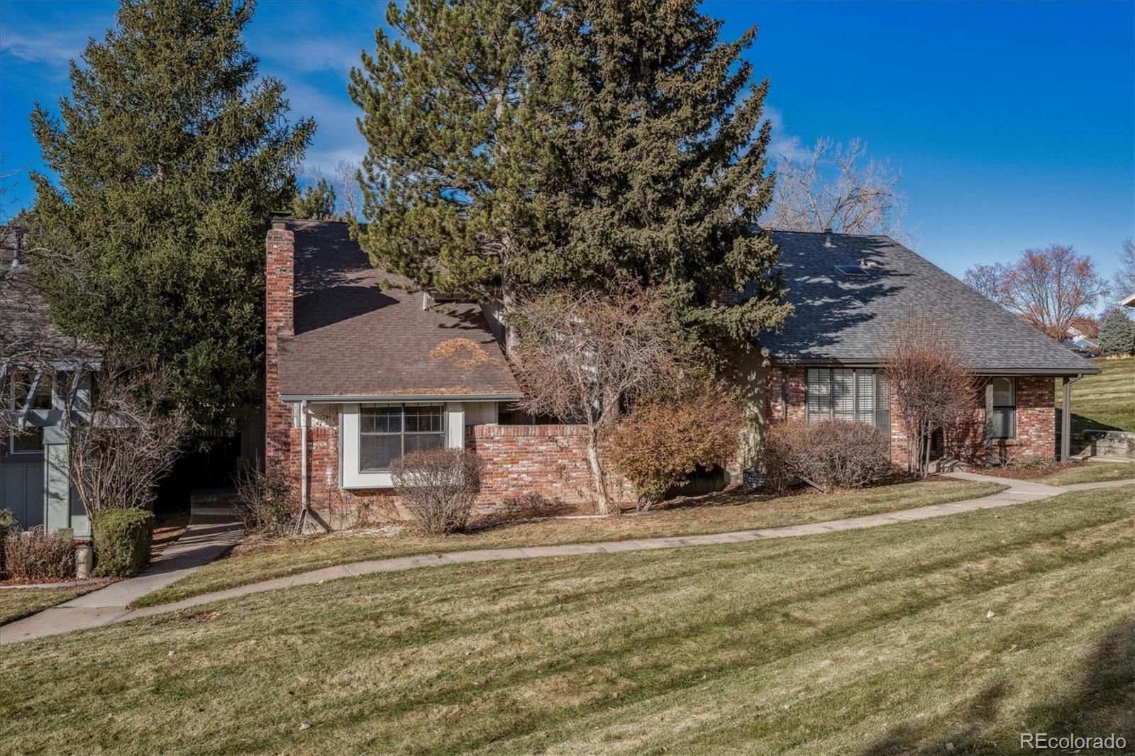 Willow Creek Centennial Home | MLS #: 36509877711 E Jamison Drive, Centennial Beds: 3 Baths: 4 Price: $559,900