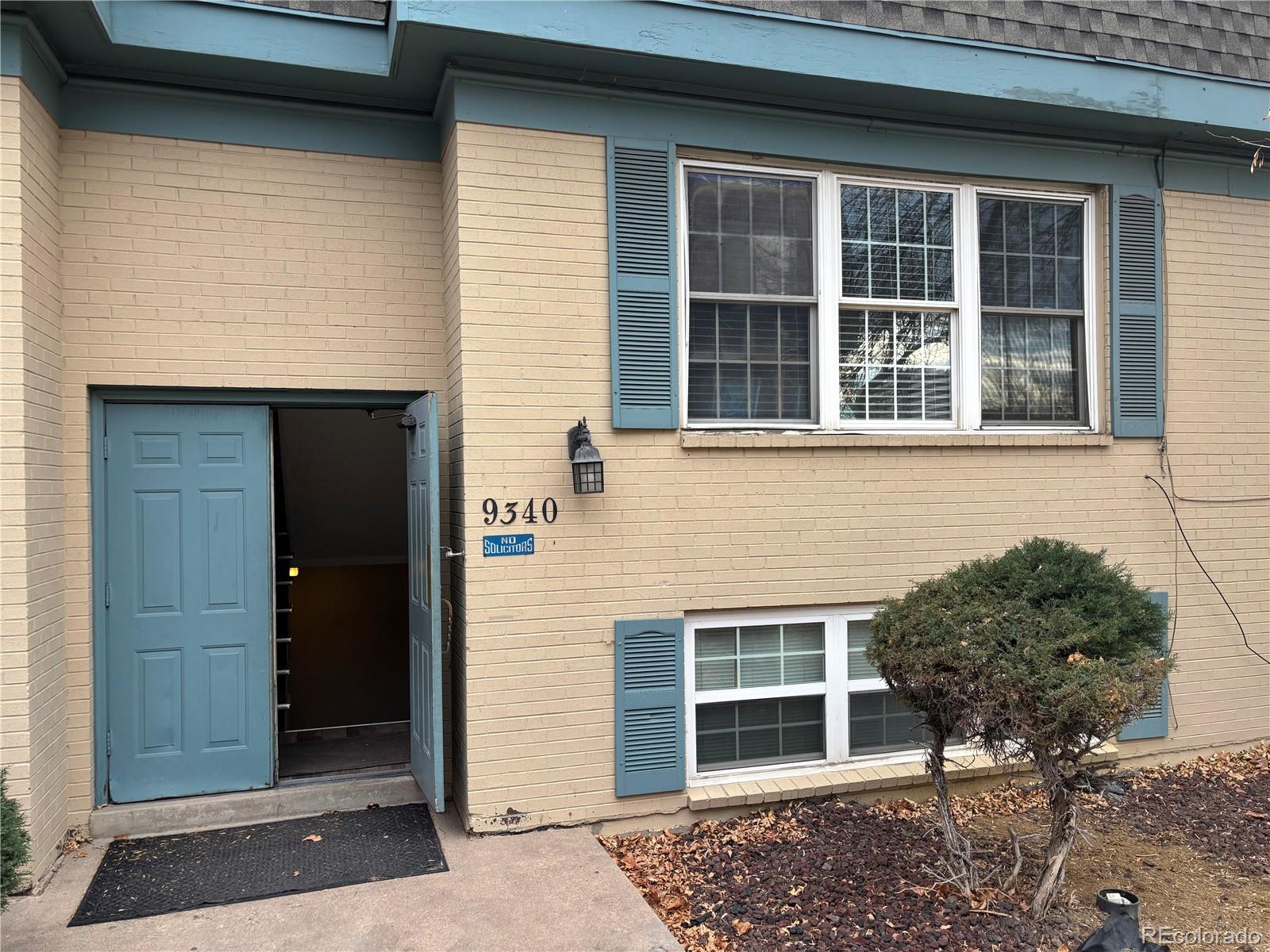 Hampden Court Denver Condo / Townhome | MLS #: 39039189340 E Girard Avenue 3, Denver Beds: 2 Baths: 2 Price: $174,000
