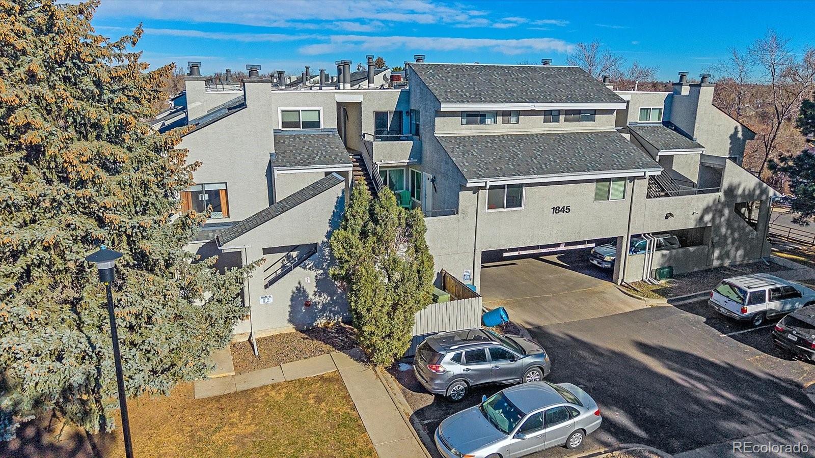 Plaza Del Lago Lakewood Condo / Townhome | MLS #: 76740971845  Kendall Street 221B, Lakewood Beds: 2 Baths: 1 Price: $259,000