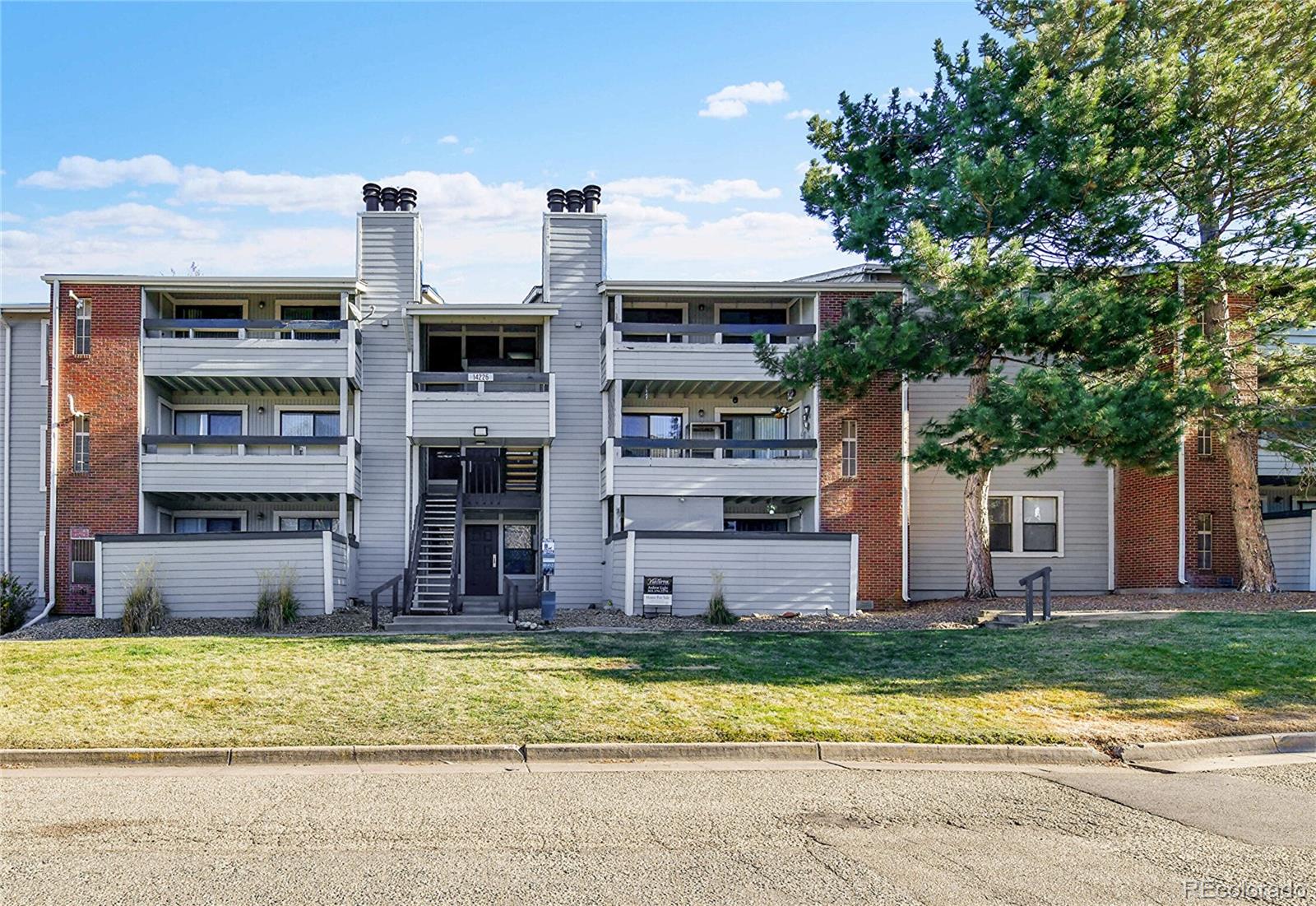 Cherry Grove East Aurora Condo / Townhome | MLS #: 163877014226 E 1st Drive C09, Aurora Beds: 1 Baths: 1 Price: $139,900