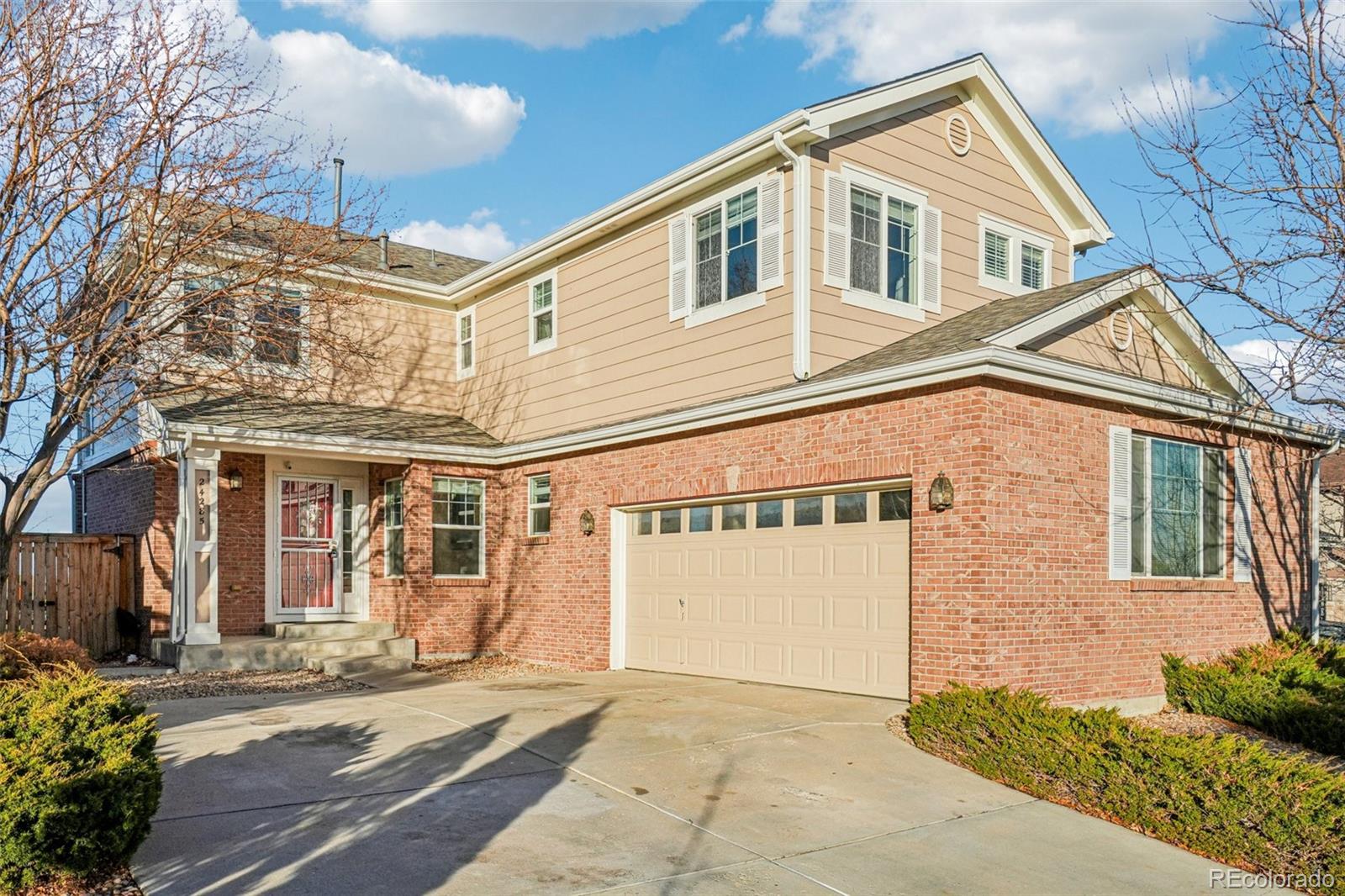 Tollgate Crossing Aurora Home | MLS #: 708432924285 E Wagon Trail Avenue, Aurora Beds: 3 Baths: 3 Price: $525,000