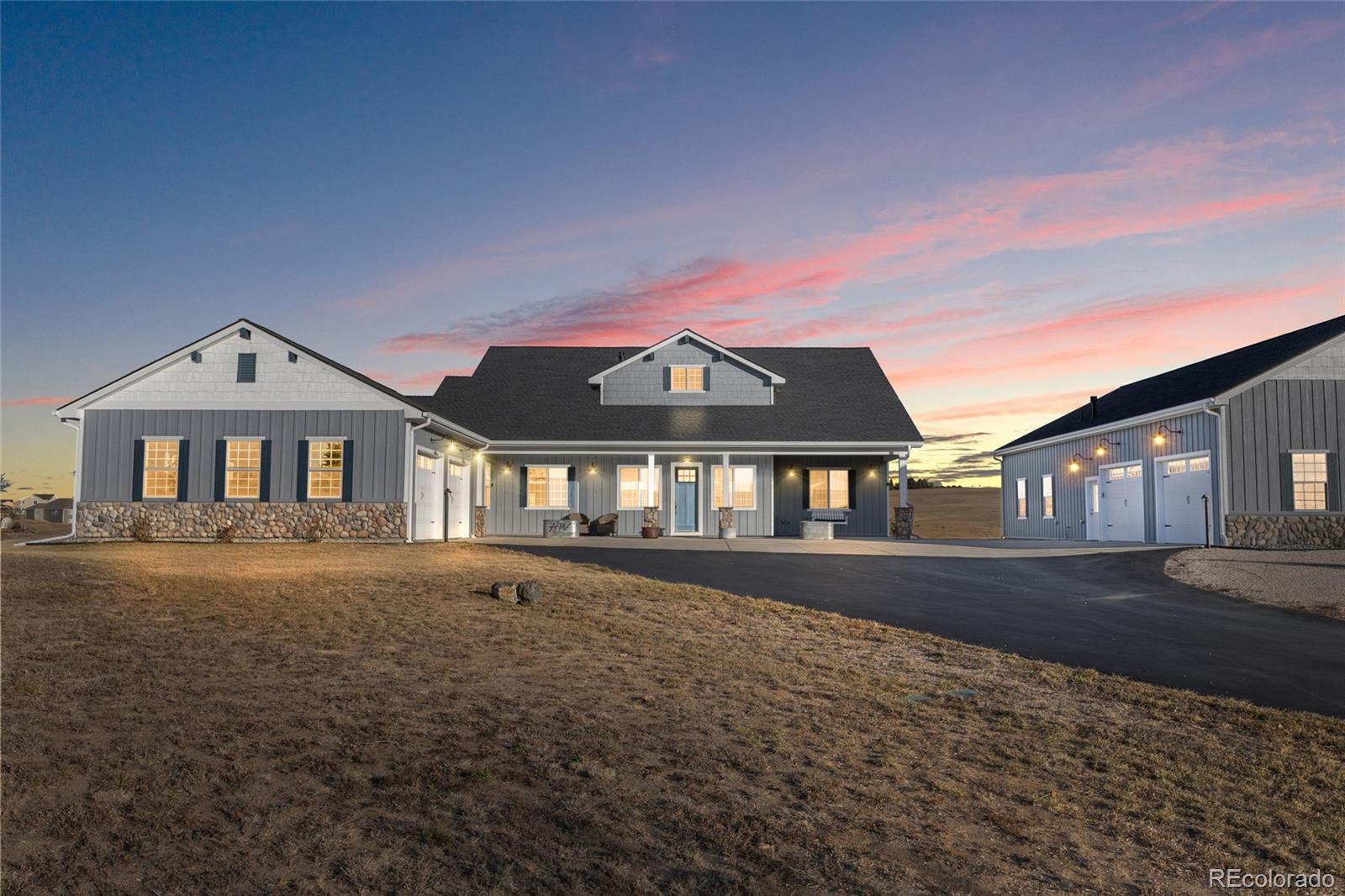 Spring Valley Ranch Elizabeth Home | MLS #: 671014341960  Muirfield Loop, Elizabeth Beds: 4 Baths: 4 Price: $1,049,000