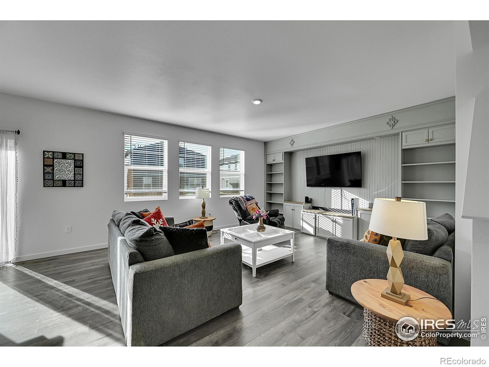 811  elias tarn drive, Severance sold home. Closed on 2026-04-15 for $503,000.