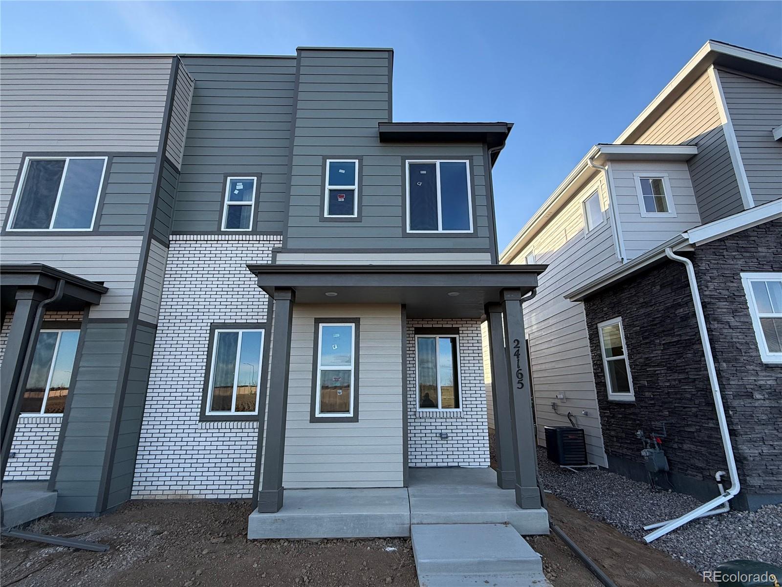Aurora Highlands Aurora Home | MLS #: 324501024165 E 30th Place, Aurora Beds: 3 Baths: 3 Price: $424,950