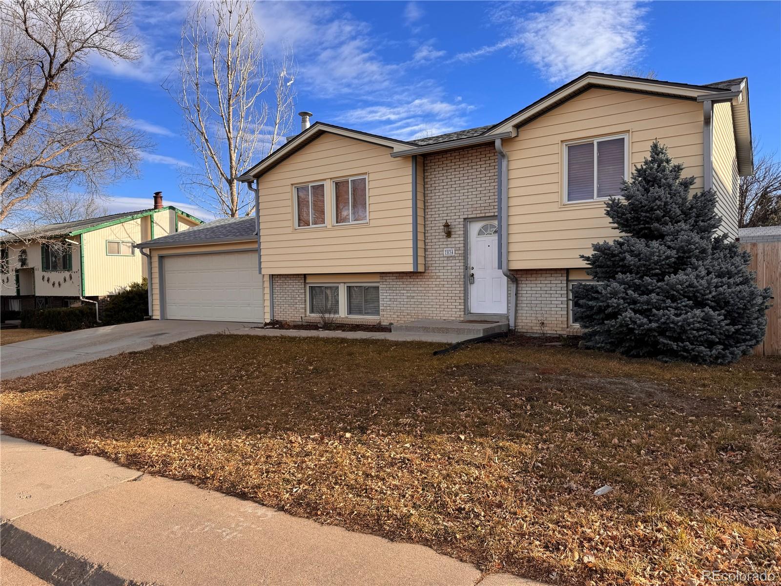 Columbine West Littleton Home | MLS #: 27754247034 W Roxbury Place, Littleton Beds: 3 Baths: 2 Price: $450,000