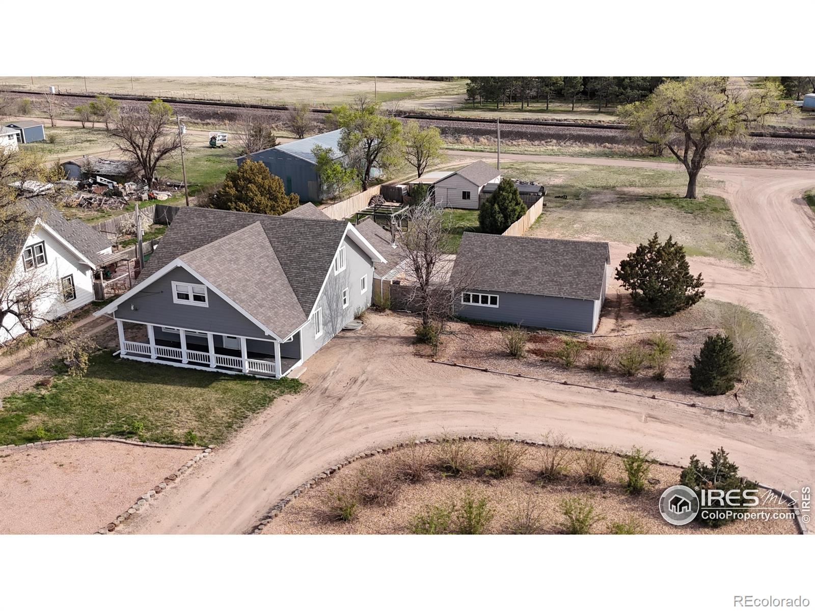 506 e 1st avenue, Otis sold home. Closed on 2025-12-18 for $310,000.